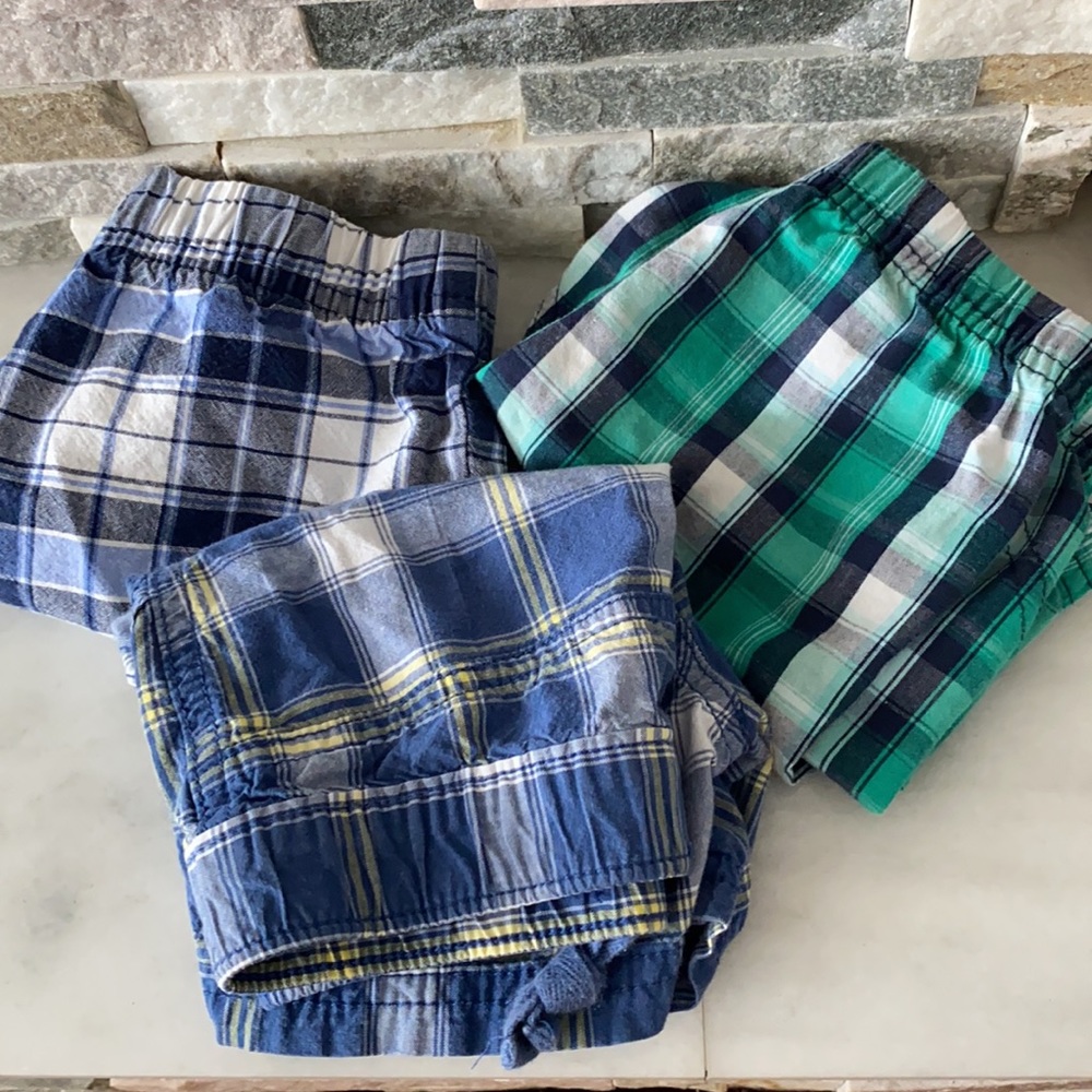 Bundle 3 pairs shorts 18 months - Picture 1 of 8